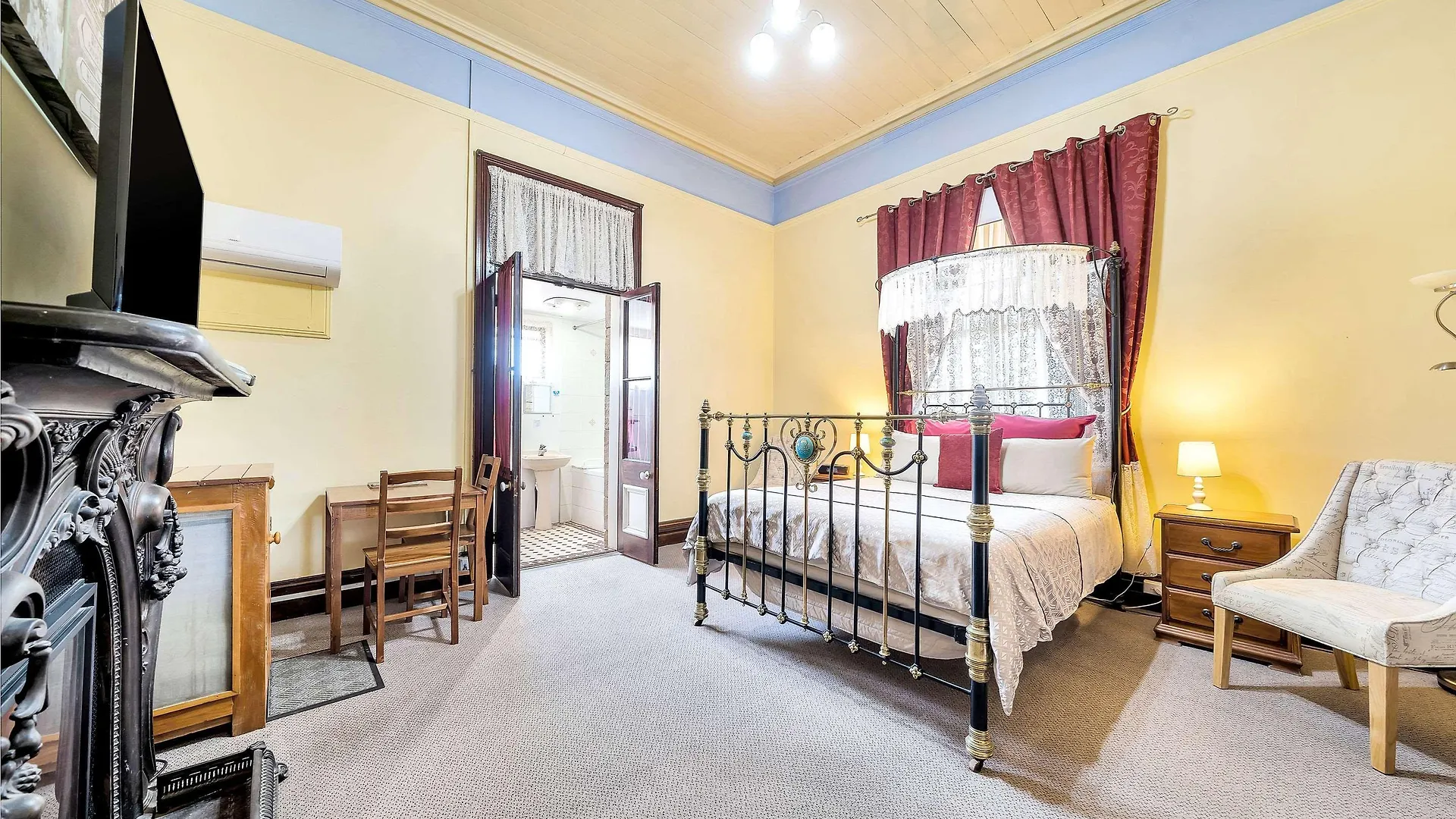 Warwick Settlers Inn Motell