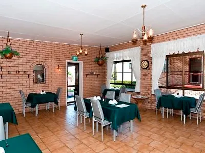Warwick Settlers Inn 3*,